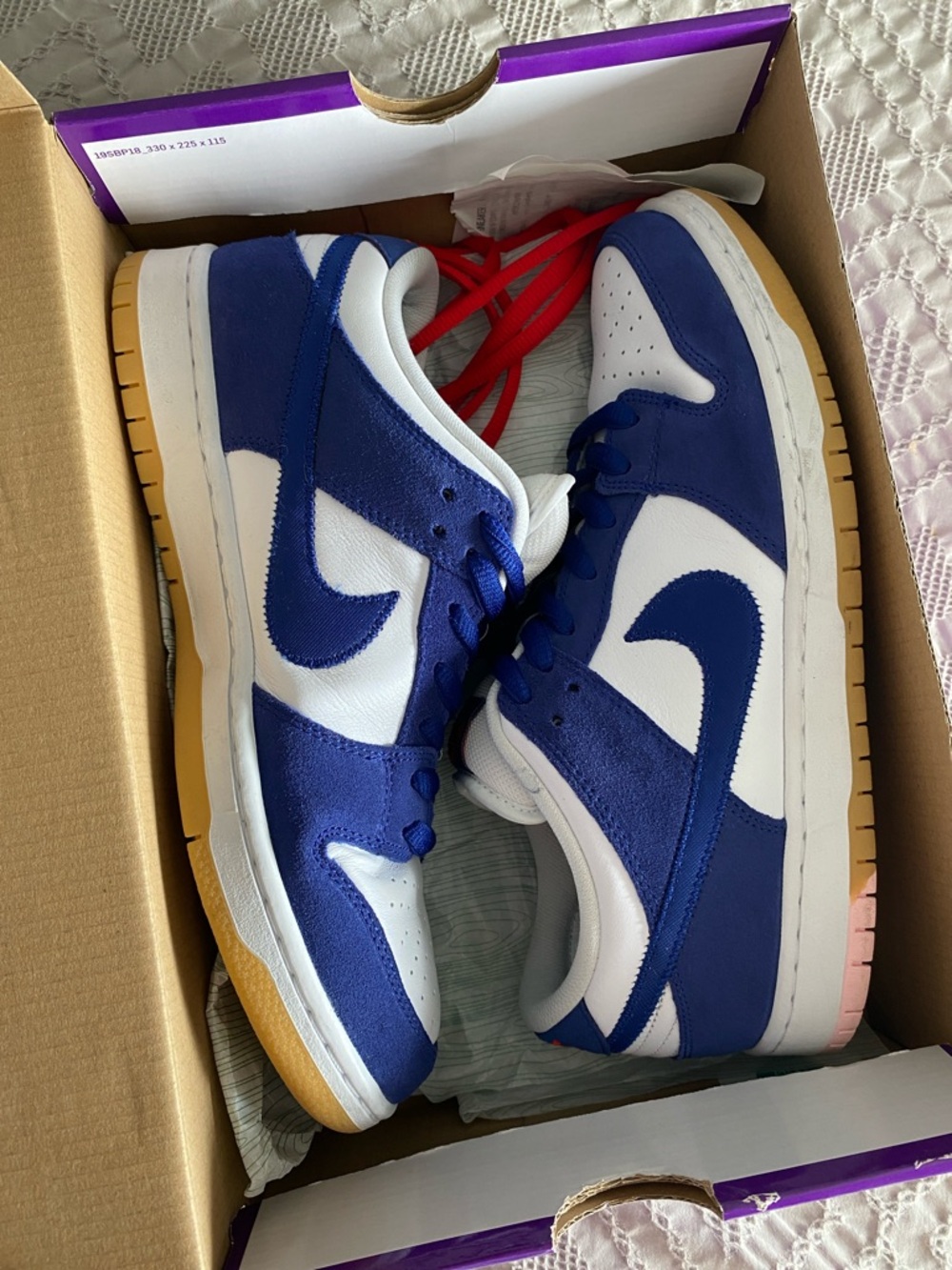 Nike Low-Top Sneakers in White, Royal Blue & Gum